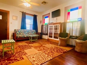 2528 Ave Q 1/2 in Galveston, TX - Building Photo - Building Photo