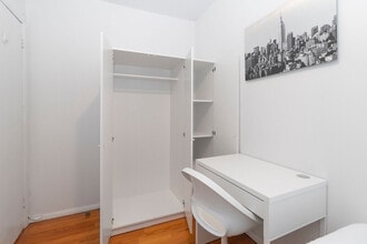 304e E 95th St in New York, NY - Building Photo - Building Photo