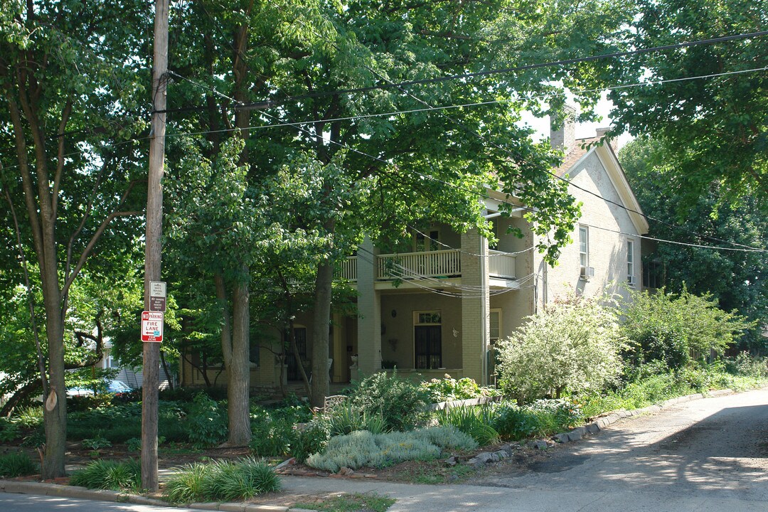 425 E High St in Lexington, KY - Foto de edificio