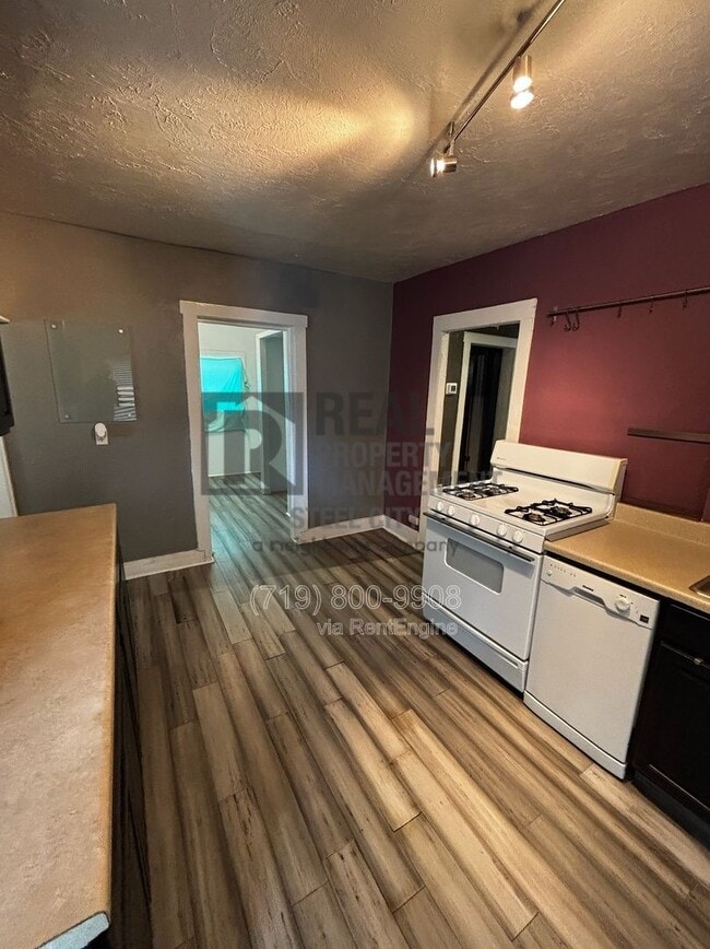 1803 Spruce St in Pueblo, CO - Building Photo - Building Photo