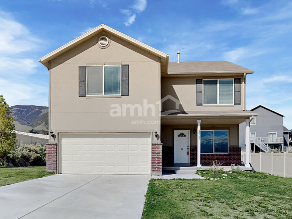 3557 S White Tail Trl in Saratoga Springs, UT - Building Photo