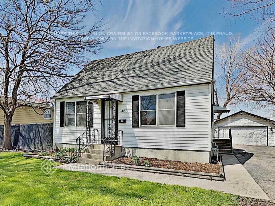 326 Morse Dr in Northlake, IL - Building Photo