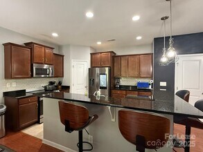 923 Rook Rd in Charlotte, NC - Building Photo - Building Photo