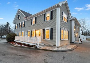 264 Middlesex Rd, Unit 264 in Tyngsboro, MA - Building Photo
