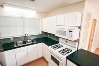 5235 Beechnut St photo'