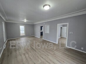 1406 Mulberry St in Waterloo, IA - Building Photo - Building Photo