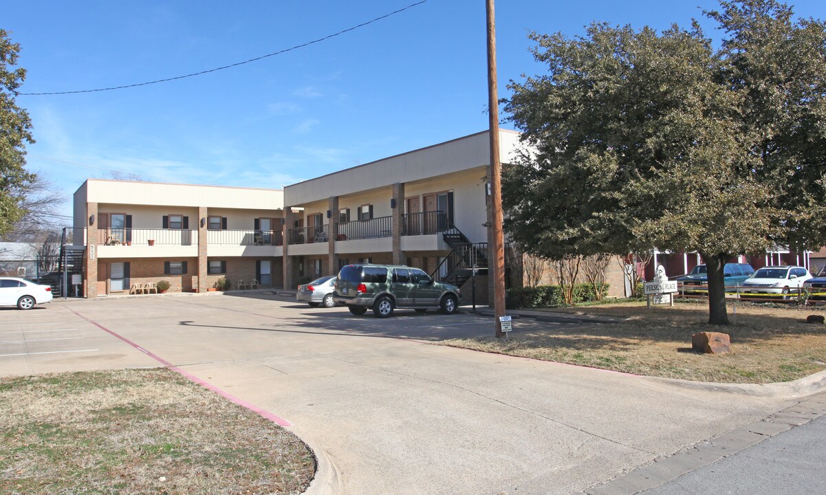 Pershing Place in Fort Worth, TX - Building Photo