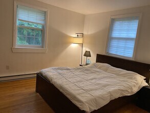 1 Colonial Village Dr in Arlington, MA - Foto de edificio - Building Photo