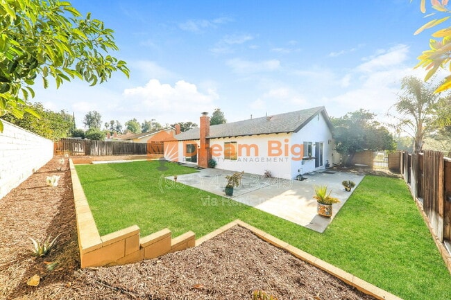 2877 Sandberg St in Riverside, CA - Foto de edificio - Building Photo