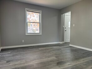 510 S Alfred Ave in Elgin, IL - Building Photo - Building Photo