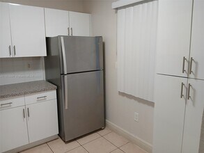 9460 Fontainebleau Blvd in Miami, FL - Building Photo - Building Photo