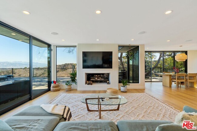property at 3632 Beverly Ridge Dr