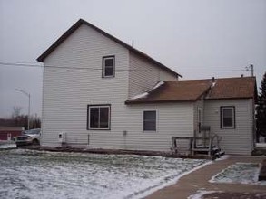 575 Lake Ave S in Phillips, WI - Building Photo - Building Photo