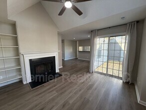 4001 Whirlaway Ct in Clemmons, NC - Building Photo - Building Photo