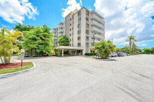 1831 NE 38th St, Unit 503 in Oakland Park, FL - Building Photo