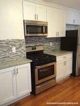72 Frankfort St, Unit 2R in Boston, MA - Building Photo - Building Photo