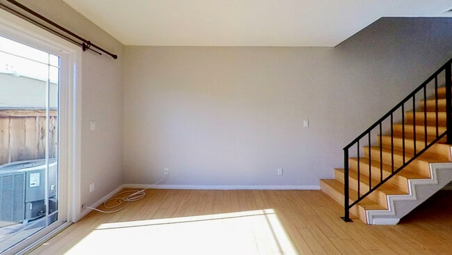 5036 E Echo St, Unit 24 in Los Angeles, CA - Building Photo - Building Photo