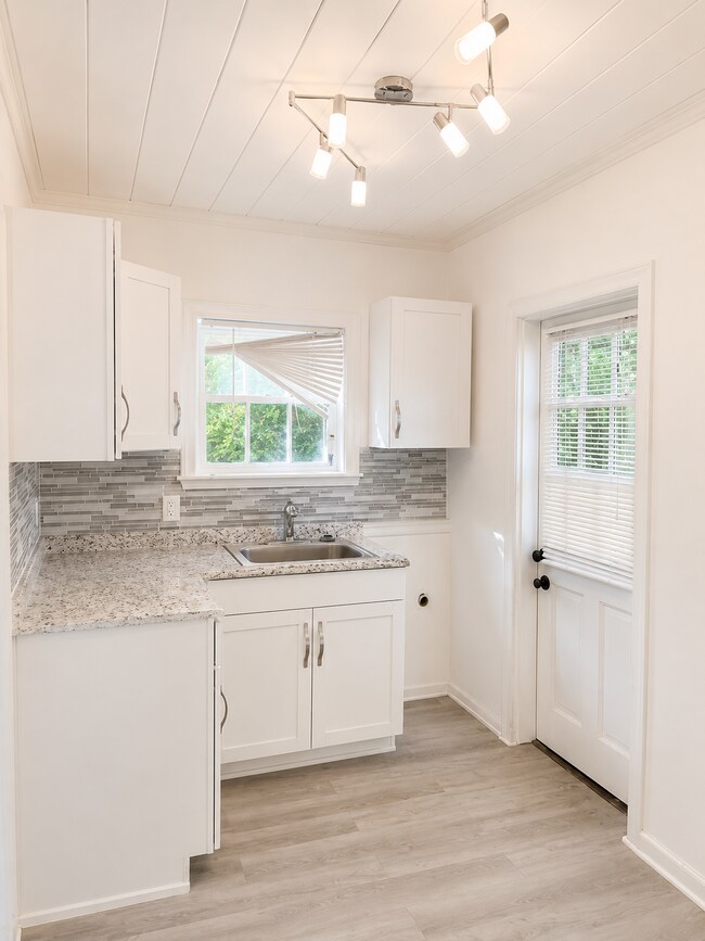 104 NE 4th Ave, Unit C in Delray Beach, FL - Foto de edificio - Building Photo