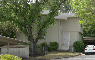 2123-A&B Overlook Dr Apartments