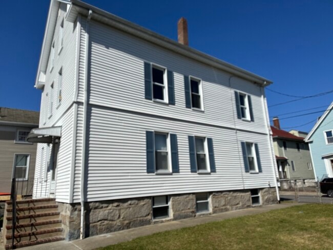 136 Campbell St, Unit 2