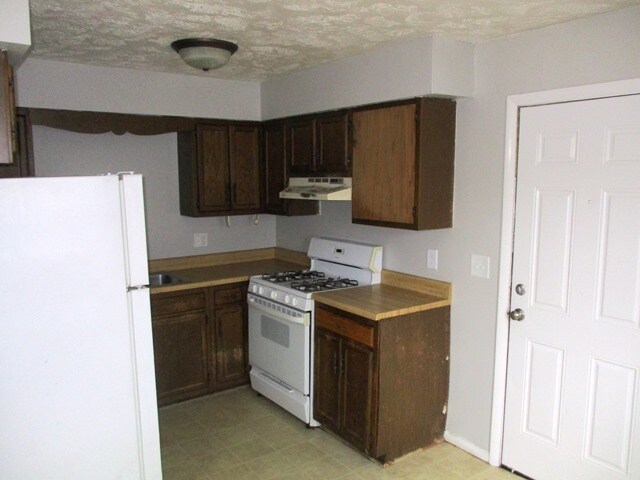 1500 Ensign Dr in Normal, IL - Building Photo - Building Photo