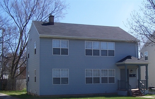 Long Island Place Apartments in Milwaukee, WI - Building Photo - Building Photo