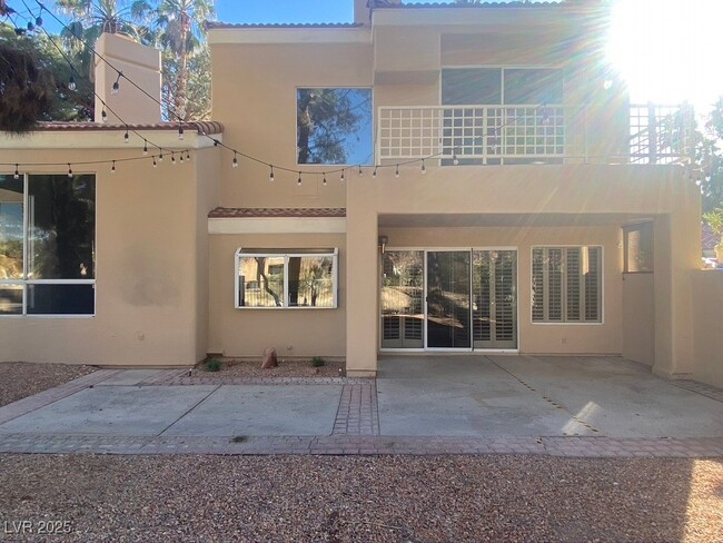 7600 Painted Dunes Dr in Las Vegas, NV - Foto de edificio - Building Photo