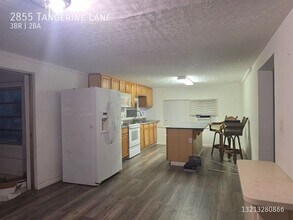 2855 Tangerine Ln in West Palm Beach, FL - Building Photo - Building Photo