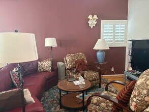 1319 Flanders Rd in La Cañada Flintridge, CA - Building Photo - Building Photo