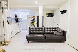 273 Centre St N in Brampton, ON - Building Photo - Building Photo