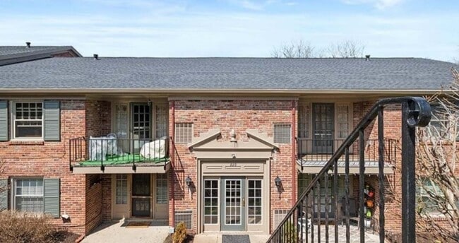 property at 920 Margarite Dr