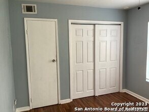 1016 Kampmann Blvd in San Antonio, TX - Building Photo - Building Photo