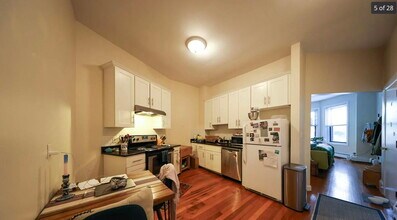 1728 Beacon St in Brookline, MA - Building Photo - Building Photo
