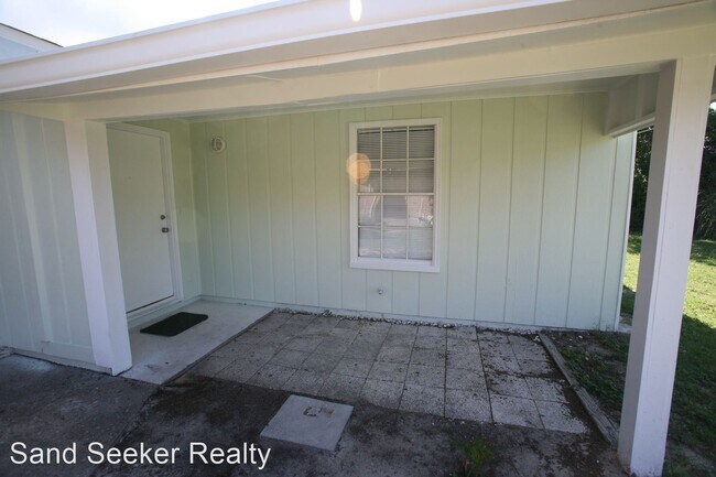 16806 Castile Ave in Panama City Beach, FL - Foto de edificio - Building Photo