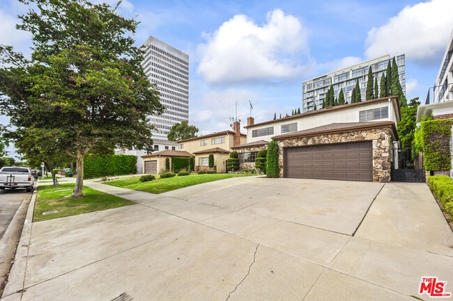 6237 Warner Dr in Los Angeles, CA - Building Photo - Building Photo