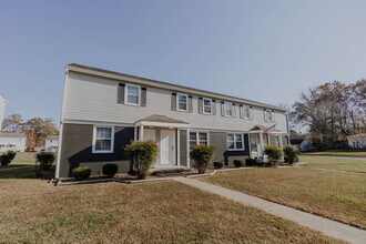 Forrest Park Apartments in Tullahoma, TN - Foto de edificio - Building Photo