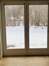 105 Huntingtown Rd, Unit APT 2 in Newtown, CT - Building Photo - Building Photo