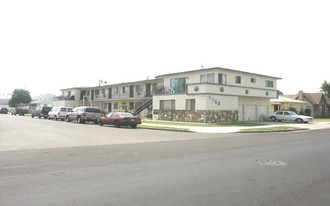 1100 S Hillview Ave Apartamentos