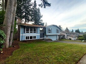 30701 5th Pl S in Federal Way, WA - Building Photo