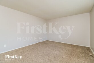 5134 Abington Rd in Florissant, MO - Building Photo - Building Photo