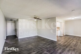 7801 SW 6th Ct in North Lauderdale, FL - Building Photo - Building Photo