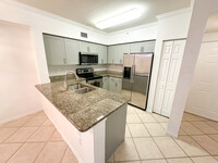 6434 Emerald Dunes Dr in West Palm Beach, FL - Building Photo - Building Photo