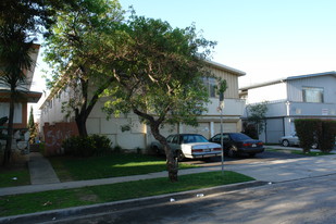 1838 W El Segundo Blvd Apartments