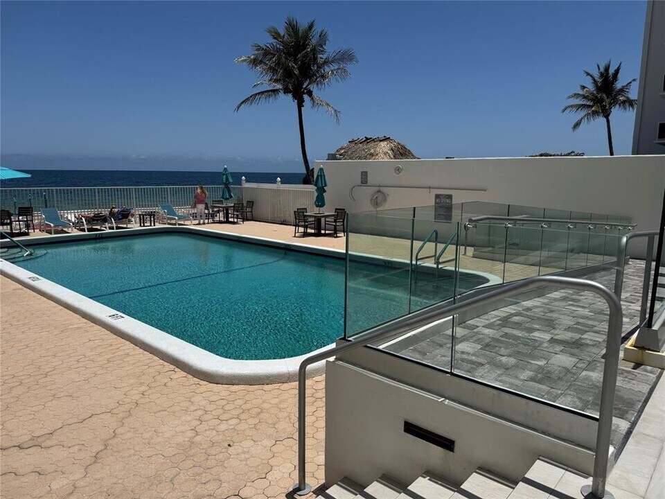 3750 Galt Ocean Dr, Unit 1103 in Fort Lauderdale, FL - Foto de edificio