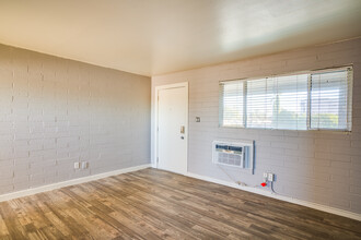 The Rise @ Old Town in Scottsdale, AZ - Building Photo - Interior Photo