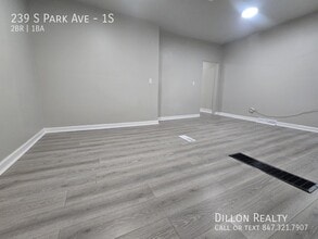 239 S Park Ave in Waukegan, IL - Building Photo - Building Photo