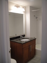 12 Wensley St, Unit 2 in Boston, MA - Foto de edificio - Building Photo