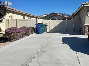 4431 W Jackman St in Lancaster, CA - Building Photo - Building Photo