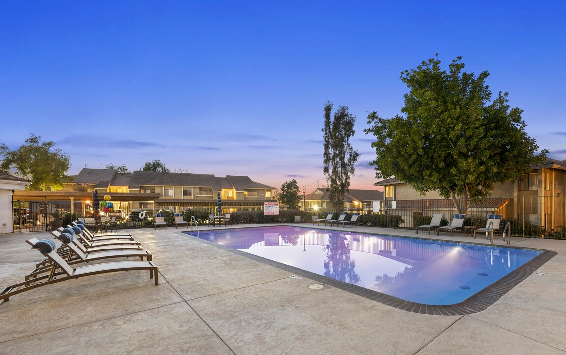 Rancho Hills in Vista, CA - Building Photo