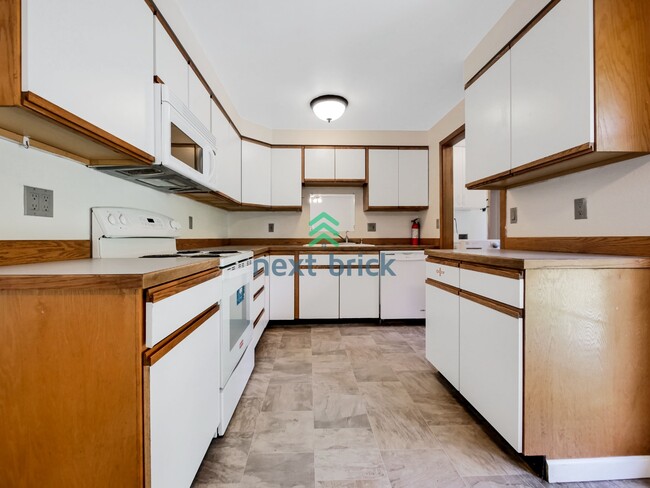 5805 236th St SW in Mountlake Terrace, WA - Building Photo - Building Photo